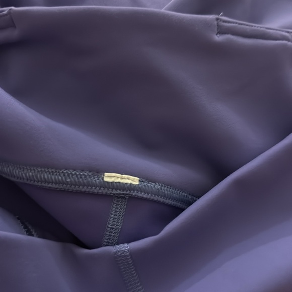 Lululemon instill high rise purple legging size 8 like new - Picture 4 of 8